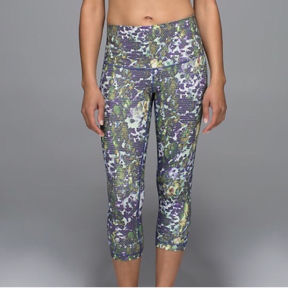 Lululemon Wunder Under Roll Down Crops